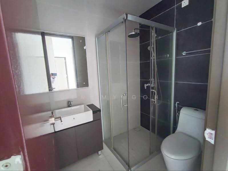 Condominium for Sale at Kings Bay @ Country Garden Danga Bay - Jeremy Goh - Bathroom - PropertyGuru.com.my