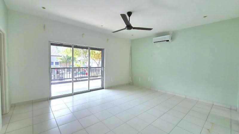 2-storey Terraced House for Sale in Taman Nusa Idaman (Iskandar Puteri (Nusajaya)) - Karl Lim - Living Room - PropertyGuru.com.my