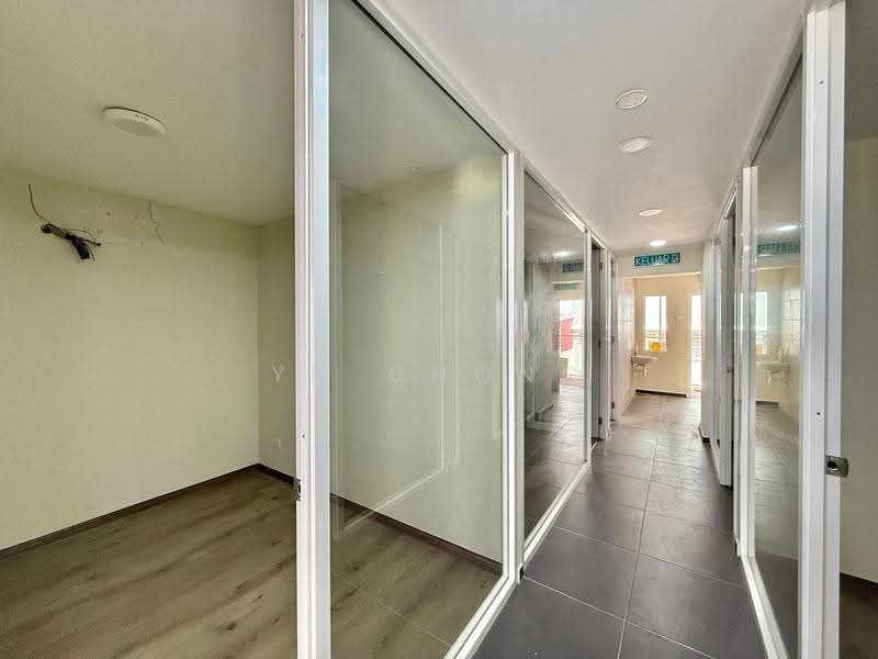 Shop for Rent in Taman Tasik Utama (Bukit Katil) - YM Chong - Interior - PropertyGuru.com.my
