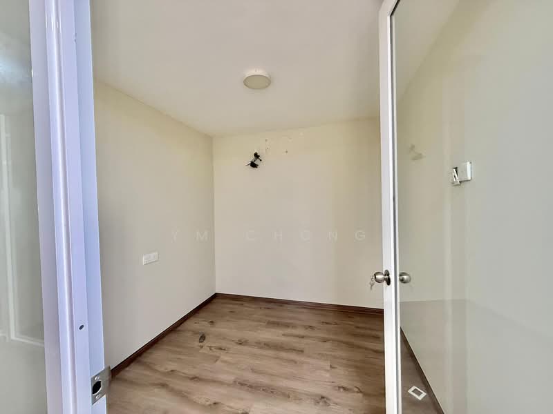 Shop for Rent in Taman Tasik Utama (Bukit Katil) - YM Chong - Interior - PropertyGuru.com.my