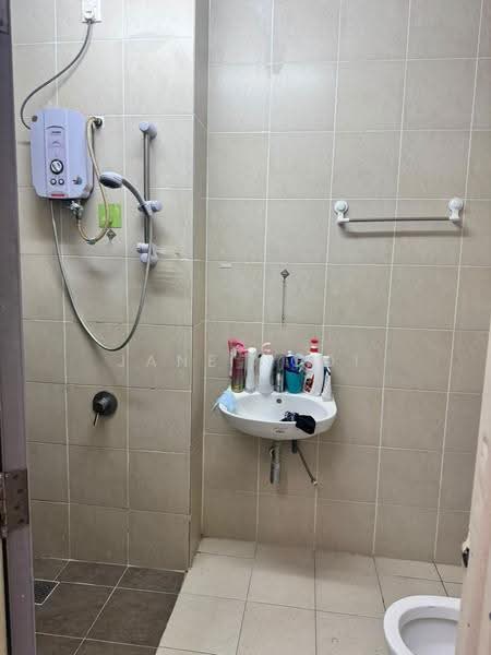 Condominium for Sale at PARC Regency (Residensi Masai) - Jane Ngoi - Bathroom - PropertyGuru.com.my