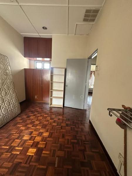 Rumah Teres untuk Dijual di Usj 12 (Subang Jaya) - K.M Seow - Bedroom - PropertyGuru.com.my