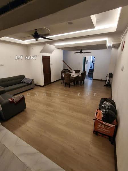 Rumah Teres 2-Tingkat untuk Dijual di Taman Mewah Batu Belah (Kapar) - Daniel Kok - Living Room - PropertyGuru.com.my