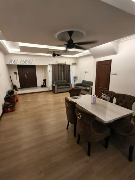 Rumah Teres 2-Tingkat untuk Dijual di Taman Mewah Batu Belah (Kapar) - Daniel Kok - Living Room - PropertyGuru.com.my
