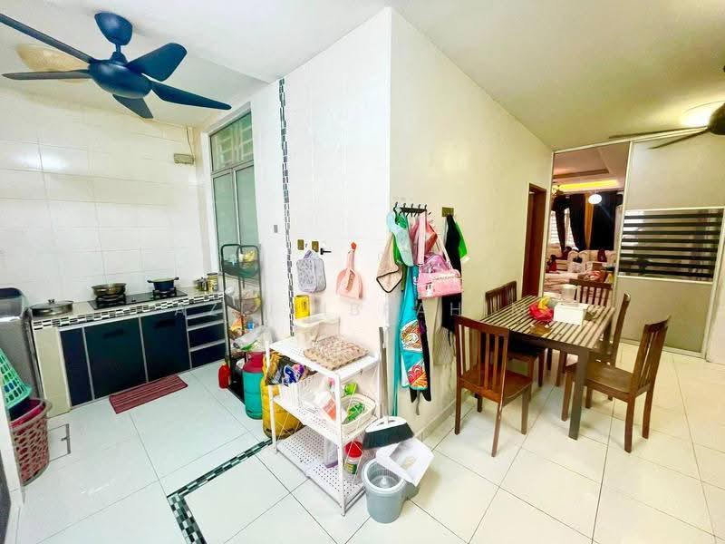Rumah Teres 2-Tingkat untuk Dijual di Taman Jelok Impian (Kajang) - Azli Ibrahim - Kitchen - PropertyGuru.com.my
