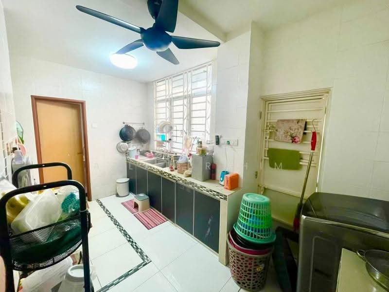 Rumah Teres 2-Tingkat untuk Dijual di Taman Jelok Impian (Kajang) - Azli Ibrahim - Kitchen - PropertyGuru.com.my