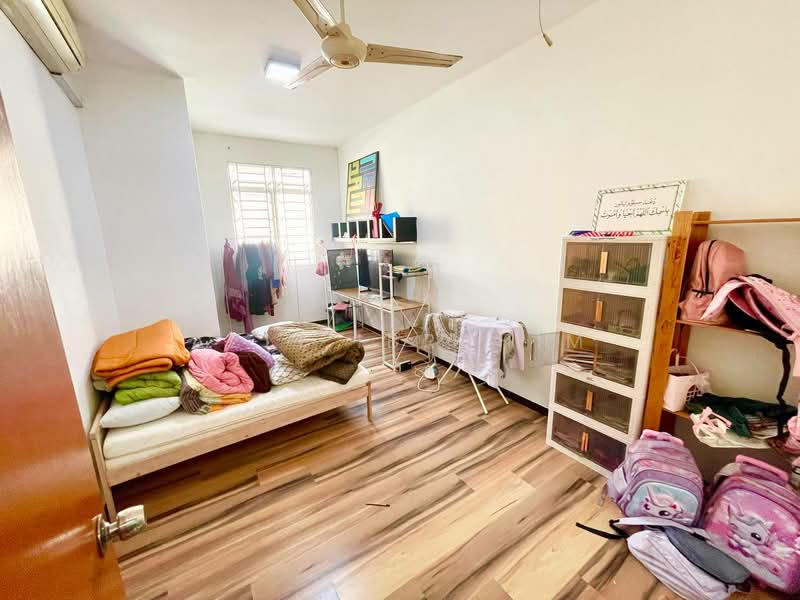 Rumah Teres 2-Tingkat untuk Dijual di Taman Jelok Impian (Kajang) - Azli Ibrahim - Bedroom - PropertyGuru.com.my