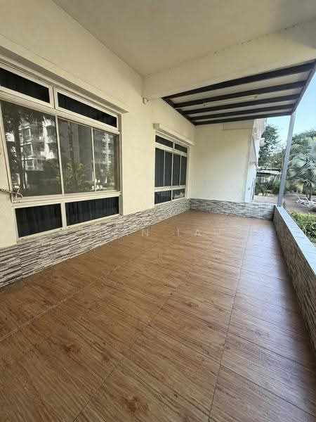 Kondominium untuk Dijual di Fairway Suites - Sean Lau - Balcony - PropertyGuru.com.my