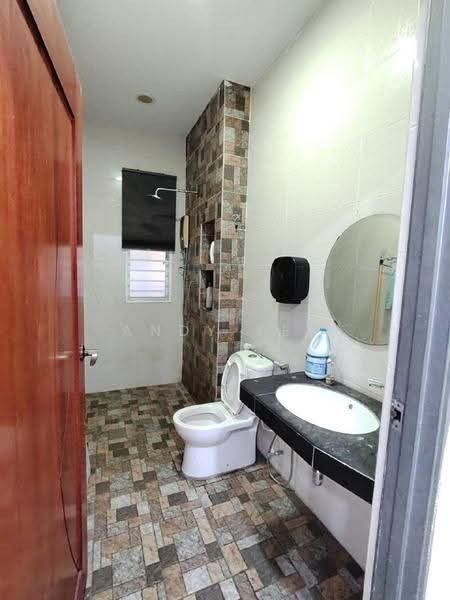 Rumah Berkembar untuk Dijual di Bandar Bestari (Klang) - Andy Tee - Bathroom - PropertyGuru.com.my
