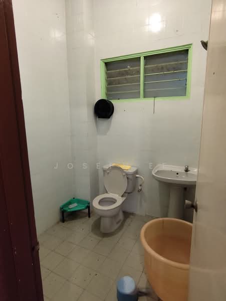 2-storey Terraced House for Sale in Taman Sri Putri (Skudai) - Joseph Ee - Bathroom - PropertyGuru.com.my