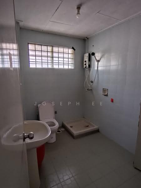2-storey Terraced House for Sale in Taman Sri Putri (Skudai) - Joseph Ee - Bathroom - PropertyGuru.com.my