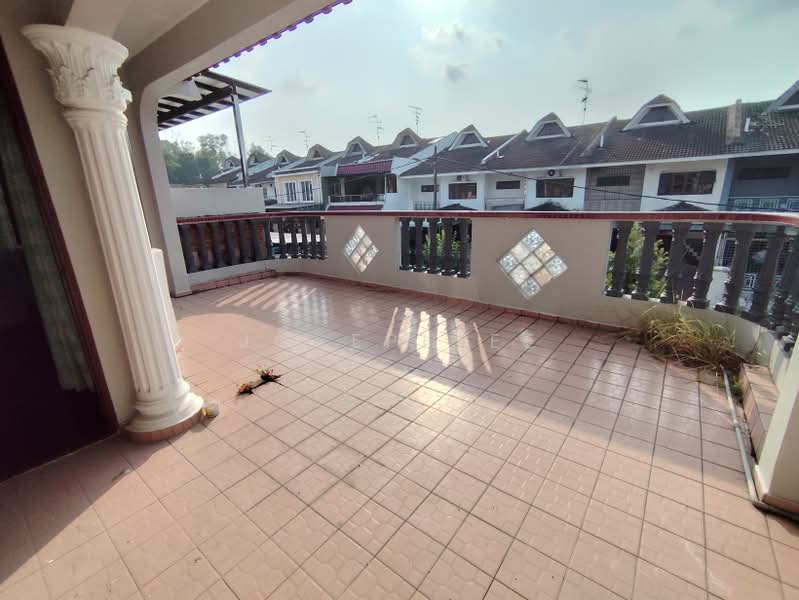 2-storey Terraced House for Sale in Taman Sri Putri (Skudai) - Joseph Ee - Balcony - PropertyGuru.com.my