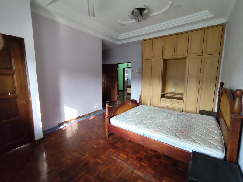 2-storey Terraced House for Sale in Taman Sri Putri (Skudai) - Joseph Ee - Bedroom - PropertyGuru.com.my