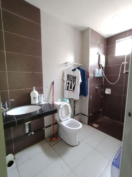Semi-Detached House for Sale in Canary Garden (Klang) - Andy Tee - Bathroom - PropertyGuru.com.my