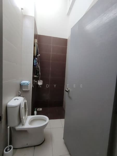 Semi-Detached House for Sale in Canary Garden (Klang) - Andy Tee - Bathroom - PropertyGuru.com.my