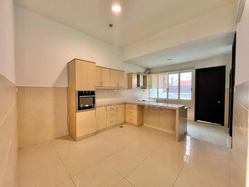 Rumah Berkembar untuk Dijual di Setia Eco Park (Setia Alam) - Eric Yap - Kitchen - PropertyGuru.com.my