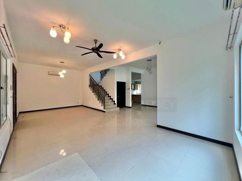 Rumah Berkembar untuk Dijual di Setia Eco Park (Setia Alam) - Eric Yap - Living Room - PropertyGuru.com.my