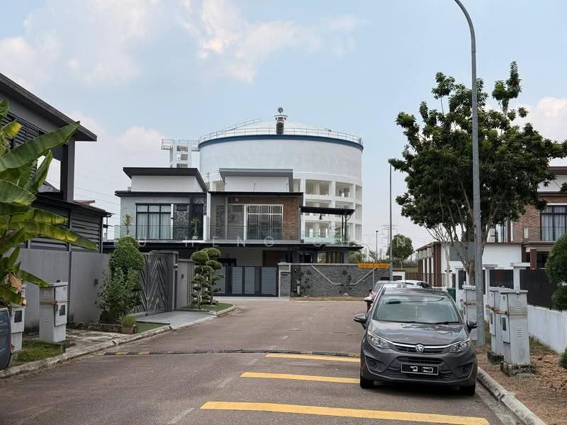 Cluster House for Sale in Bandar Cemerlang (Ulu Tiram) - Fu Heng Chong - Exterior - PropertyGuru.com.my