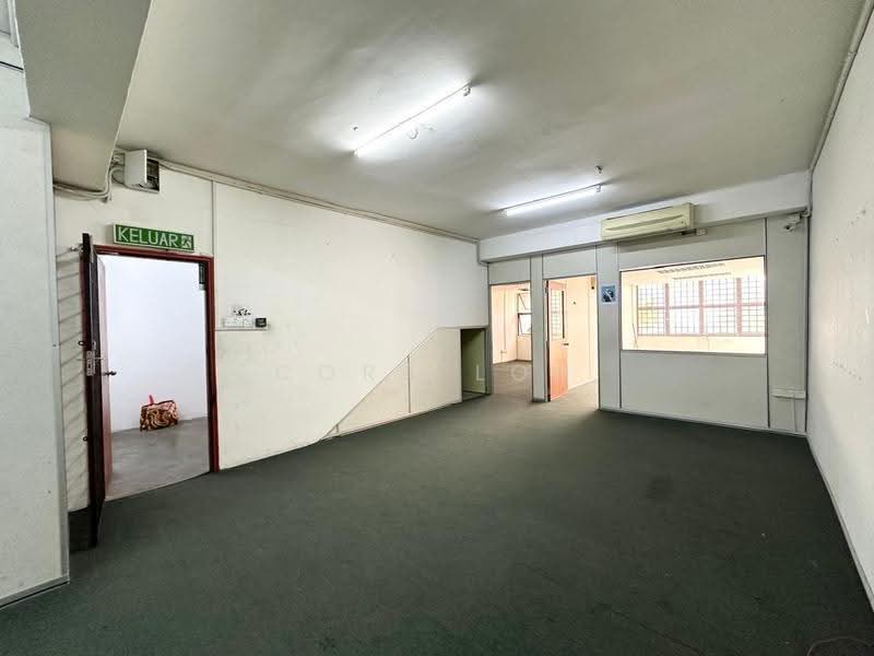 Shop / Office for Rent in Taman Rinting (Masai) - Cora Loh - Interior - PropertyGuru.com.my