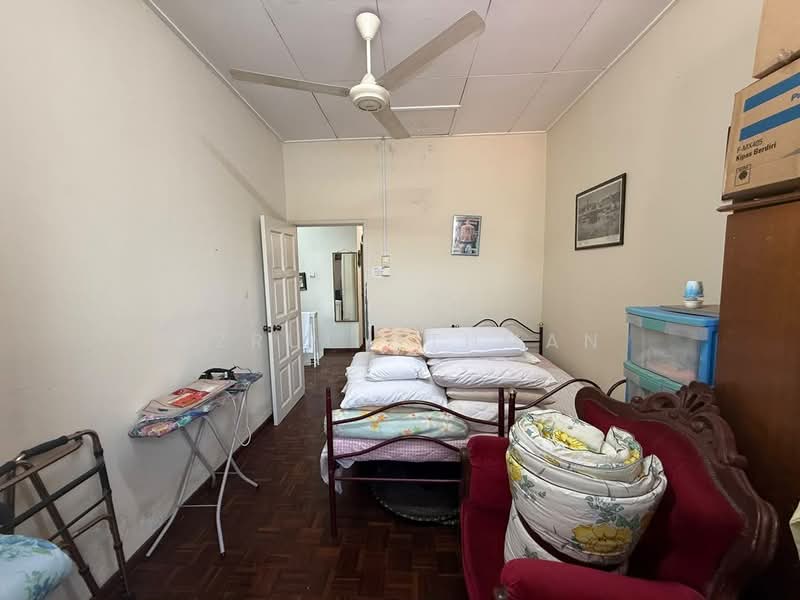 2-storey Terraced House for Sale in Taman Alamanda (Senawang) - Azrul Othman - Bedroom - PropertyGuru.com.my
