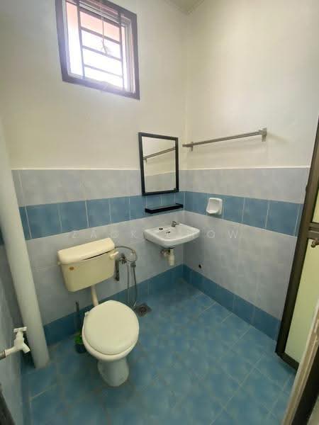 2-storey Terraced House for Sale in Taman Bestari Indah (Ulu Tiram) - Zack Chow - Bathroom - PropertyGuru.com.my