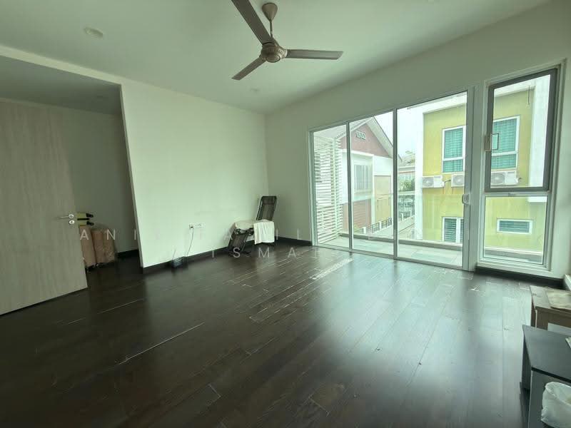 Bungalow House for Sale in Denai Alam (Shah Alam) - Anil Fazila Binti Ismail - PropertyGuru.com.my