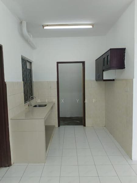Pangsapuri untuk Dijual di Vista Impiana - Alex Yap - Kitchen - PropertyGuru.com.my