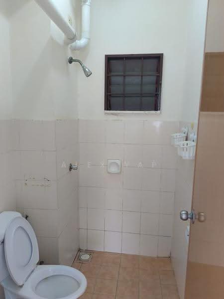 Pangsapuri untuk Dijual di Vista Impiana - Alex Yap - Bathroom - PropertyGuru.com.my