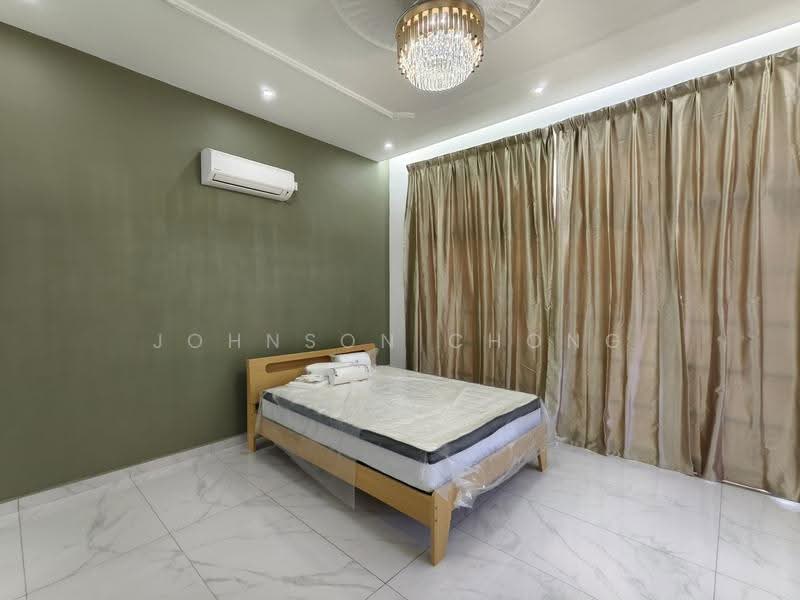 Bungalow House untuk Dijual di Taman Stulang Laut (Johor Bahru) - Johnson Chong - Bedroom - PropertyGuru.com.my