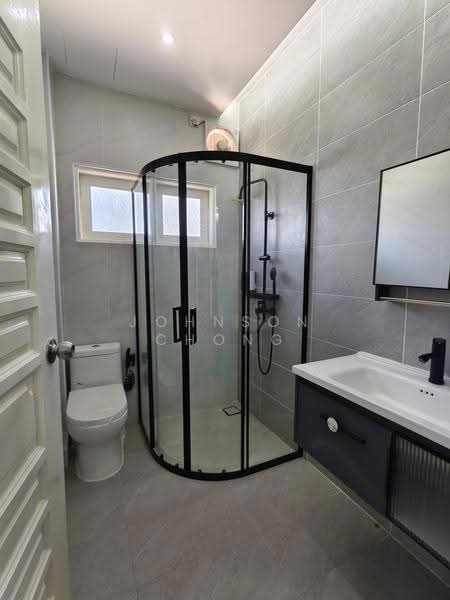 Bungalow House untuk Dijual di Taman Stulang Laut (Johor Bahru) - Johnson Chong - Bathroom - PropertyGuru.com.my