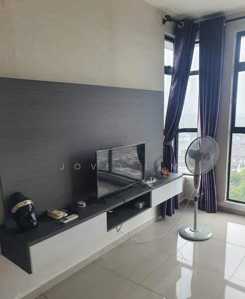 Kediaman Servis untuk Dijual di The Garden Residences - Jovel Lim - Living Room - PropertyGuru.com.my