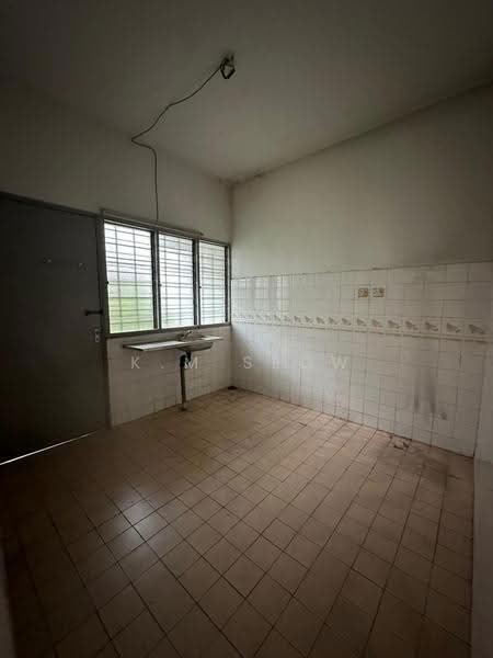 Rumah Teres untuk Dijual di Usj 12 (Subang Jaya) - K.M Seow - Kitchen - PropertyGuru.com.my