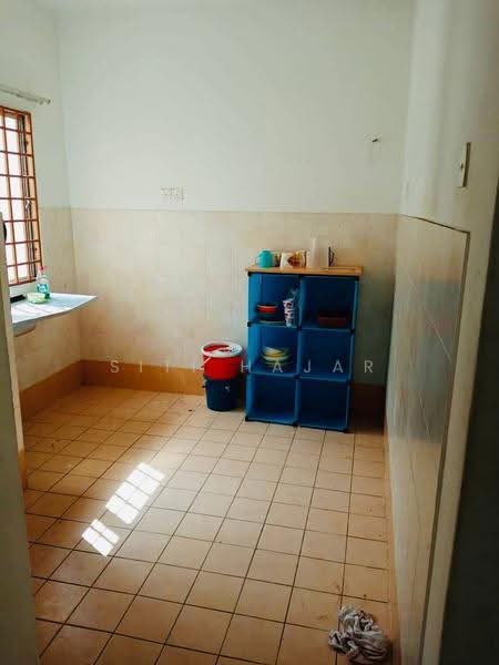 2-storey Terraced House for Sale in U12, Taman Cahaya Alam (Shah Alam) - Siti Hajar - Kitchen - PropertyGuru.com.my