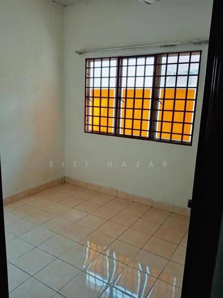2-storey Terraced House for Sale in U12, Taman Cahaya Alam (Shah Alam) - Siti Hajar - Interior - PropertyGuru.com.my