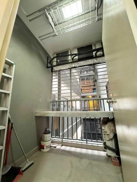 Kondominium untuk Dijual di The Haute Gurney - FM Hong - Balcony - PropertyGuru.com.my