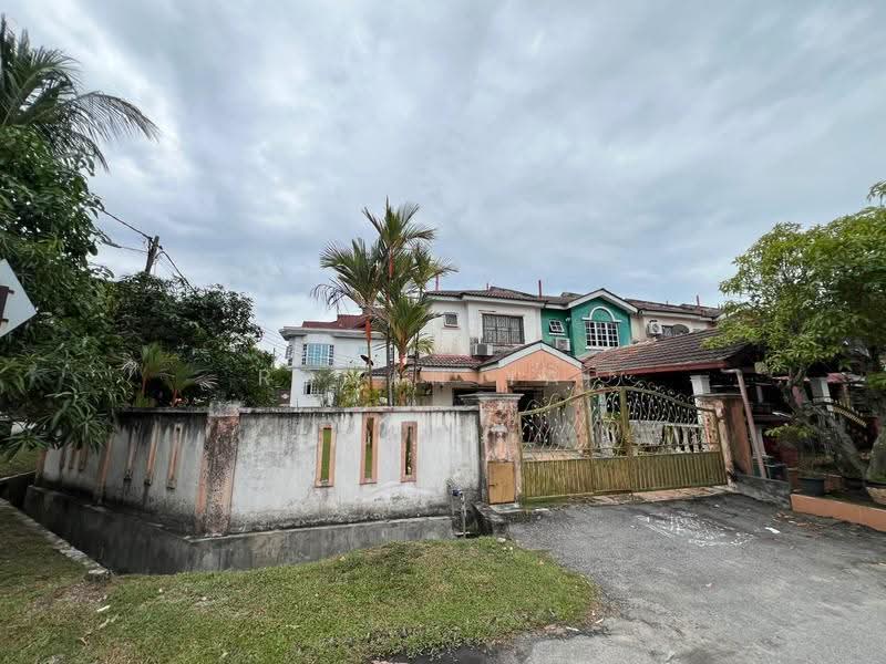 Terraced House for Sale in Bandar Tasik Puteri (Rawang) - Roman Yap - Exterior - PropertyGuru.com.my