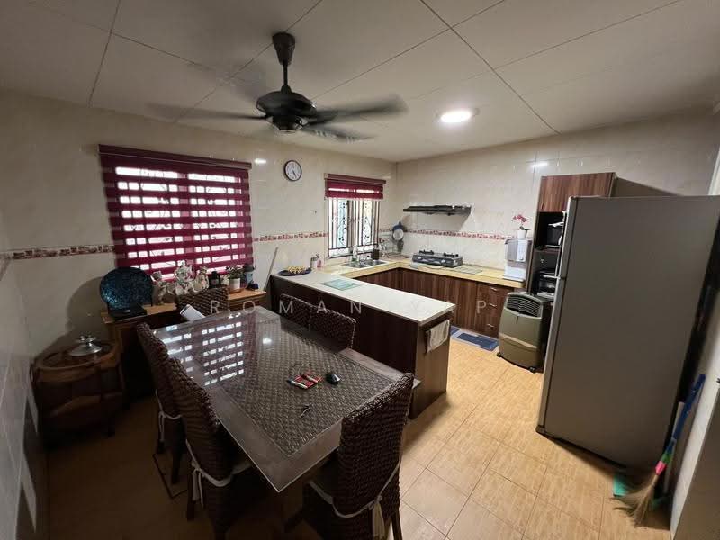 Terraced House for Sale in Bandar Tasik Puteri (Rawang) - Roman Yap - Kitchen - PropertyGuru.com.my