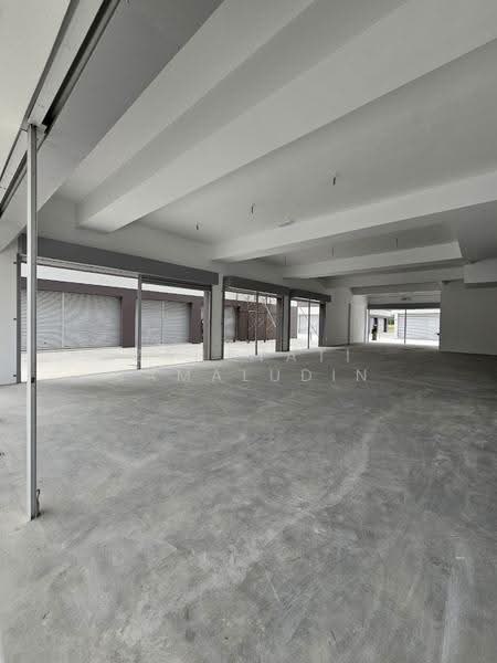 Shop / Office untuk Disewa di Seksyen U16 (Shah Alam) - Zahayati Jamaludin - Interior - PropertyGuru.com.my