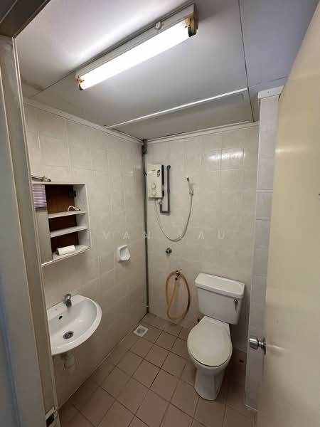 Condominium for Sale at D'aman Crimson - Ivan Lau - Bathroom - PropertyGuru.com.my