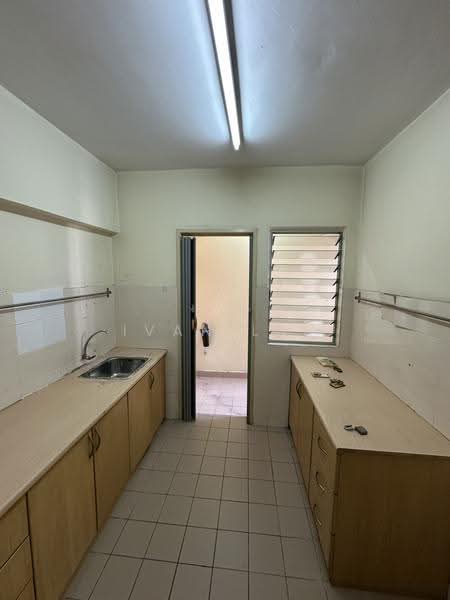 Condominium for Sale at D'aman Crimson - Ivan Lau - Kitchen - PropertyGuru.com.my