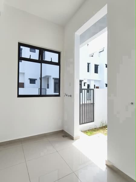 Rumah Teres 2-Tingkat untuk Dijual di Taman Dato Onn (Johor Bahru) - Bee Bee - PropertyGuru.com.my
