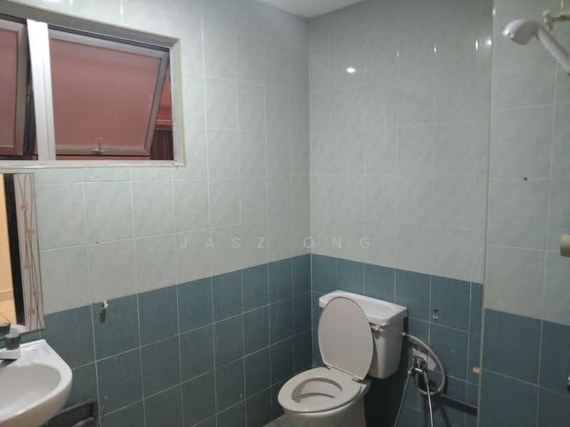 Hotel / Resort for Rent in Taman Melaka Raya (Melaka City) - Jasz Ong - Bathroom - PropertyGuru.com.my