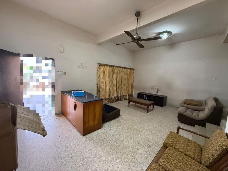 2-storey Terraced House for Sale in Taman Sri Kulai Baru 2 (Kulai) - Kuu Chin - Living Room - PropertyGuru.com.my