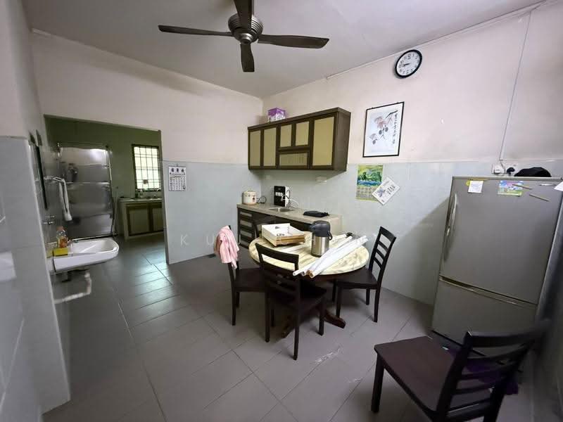2-storey Terraced House for Sale in Taman Sri Kulai Baru 2 (Kulai) - Kuu Chin - Kitchen - PropertyGuru.com.my