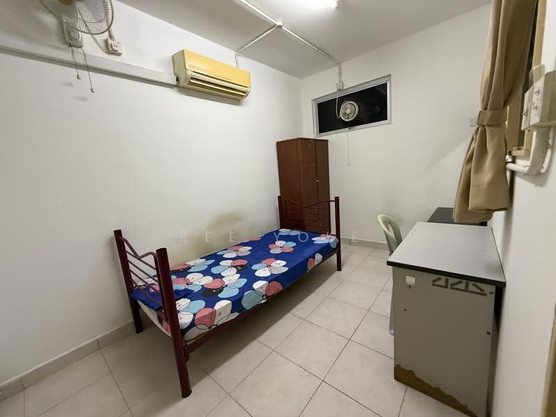 Kondominium untuk Dijual di Cyberia Smart Homes - Bee Yoke - Bedroom - PropertyGuru.com.my
