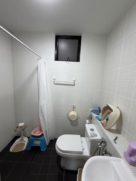 Pangsapuri untuk Dijual di Austin Regency (Pangsapuri Austin Perdana) - Iwen Yap - Bathroom - PropertyGuru.com.my