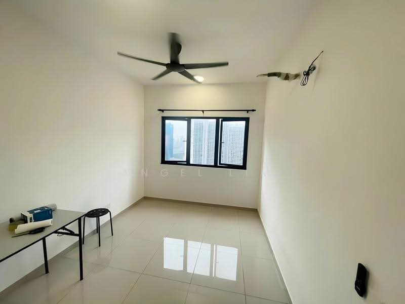 Kediaman Servis untuk Dijual di D'Vervain - Angel Lim - LivingRoom - PropertyGuru.com.my