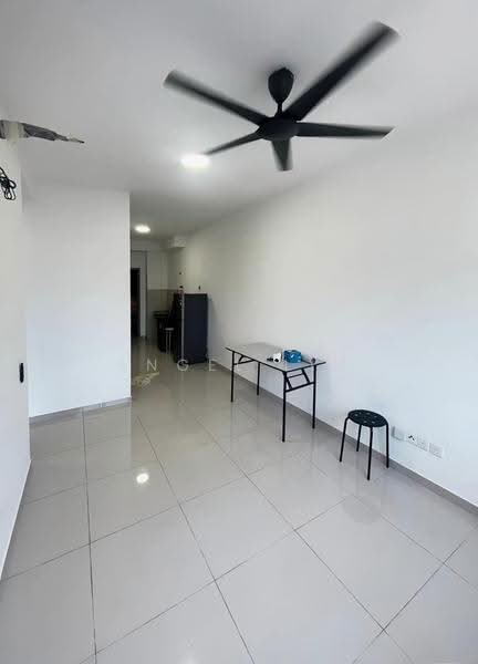 Kediaman Servis untuk Dijual di D'Vervain - Angel Lim - Livingroom_Kitchen - PropertyGuru.com.my