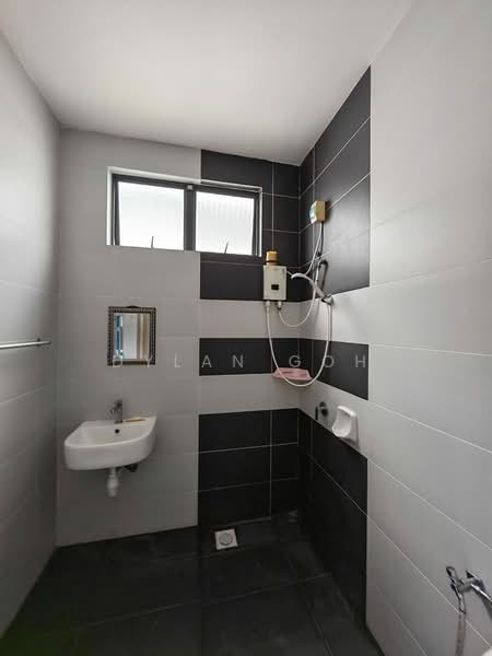 Rumah Teres 2-Tingkat untuk Disewa di Bukit Indah (Iskandar Puteri (Nusajaya)) - Dylan Goh - Bathroom - PropertyGuru.com.my