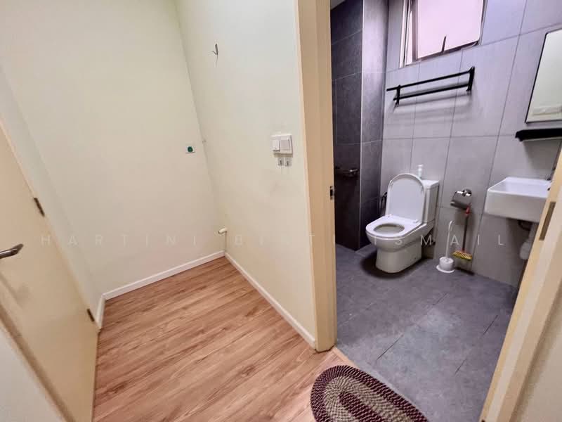 Apartment for Rent at Dian Residency - Hartini Binti Ismail - Bathroom - PropertyGuru.com.my